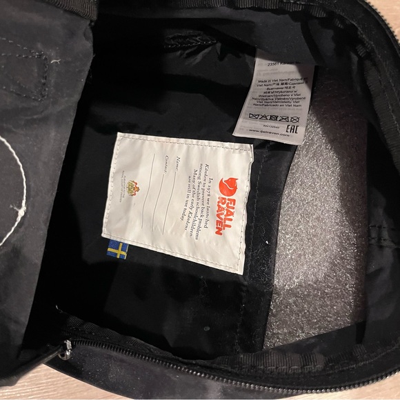 Fjallraven Kanken Mini Backpack - Picture 5 of 5